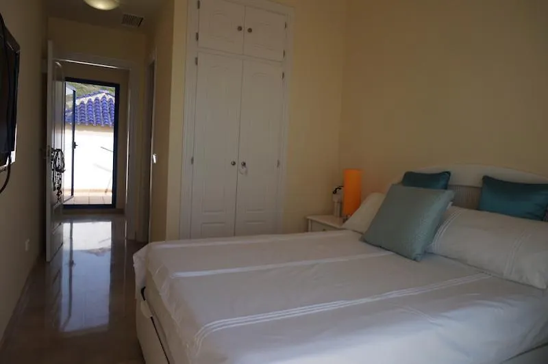 Duquesa Suite And Golf With A Spectacular Sea View Manilva